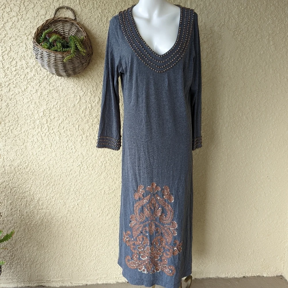 Soft surroundings wood beaded neckline v neck long sleeve maxi dress